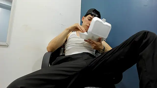 Snapshot of Jheampiiero chatting on February 10, 2026, 9:36 pm Jheampiiero online show from February 10, 2026, 9:36 pm