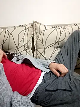 OGUZOZAN online show from September 28, 2025, 4:19 am