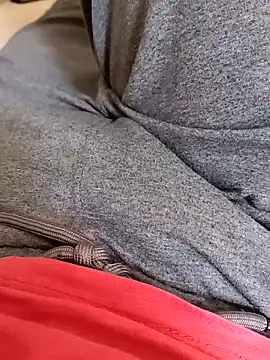 OGUZOZAN online show from September 14, 2025, 10:04 am