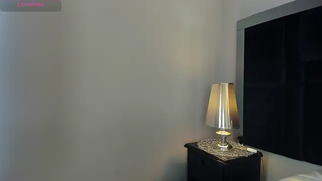 CarolineLee  online show from March 12, 2026, 10:36 pm