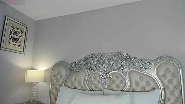 CarolineLee  online show from January 17, 2026, 10:35 pm