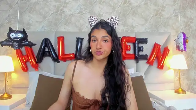 ValentiinaCruz online show from November 1, 2025, 8:03 pm