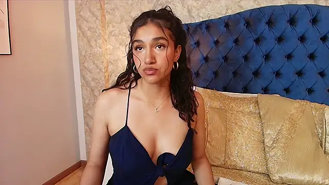 ValentiinaCruz online show from December 3, 2025, 9:14 pm