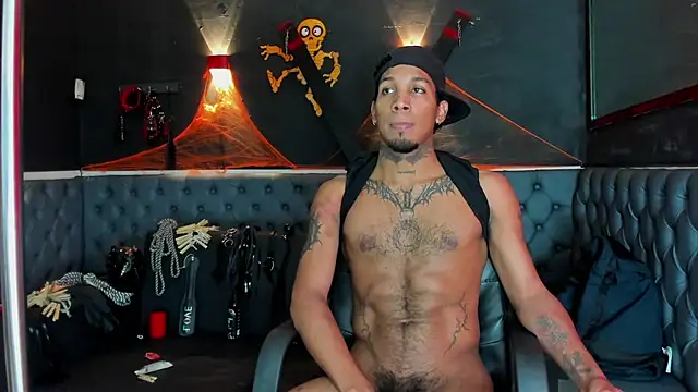 Snapshot of DIEGO_WICKED chatting on October 25, 2025, 12:04 pm DIEGO WICKED online show from October 25, 2025, 12:04 pm