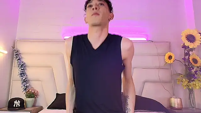 Snapshot of Ashton_Myers chatting on October 29, 2025, 7:46 pm Ashton Myers online show from October 29, 2025, 7:46 pm