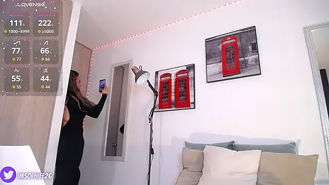 Snapshot of Imsophie2 chatting on November 20, 2025, 12:44 am Imsophie2 online show from November 20, 2025, 12:44 am