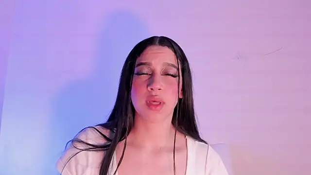 Megan Luxe online show from April 19, 2026, 6:36 am