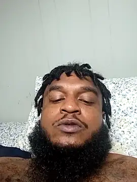 Snapshot of Longthickdick33 chatting on October 12, 2025, 6:15 am Longthickdick33 online show from October 12, 2025, 6:15 am