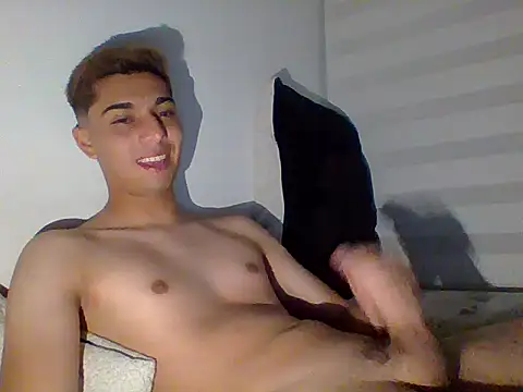 Snapshot of Linkimoli chatting on November 8, 2025, 4:05 am Linkimoli online show from November 8, 2025, 4:05 am