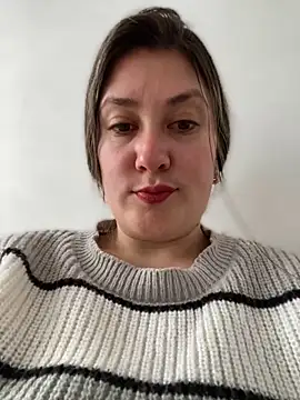 Snapshot of Abby-LS chatting on November 5, 2025, 5:38 pm Abby-LS online show from November 5, 2025, 5:38 pm