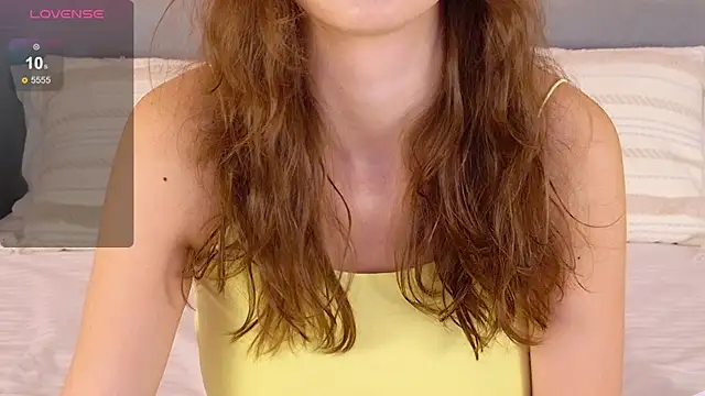 MilaLavson online show from November 10, 2025, 5:01 am