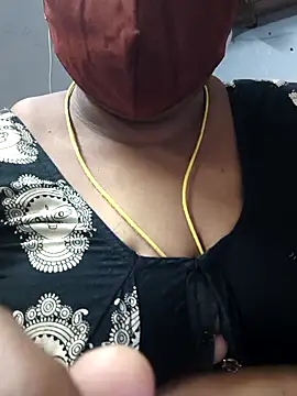 Snapshot of TAMIL_ELAKKIYA chatting on March 1, 2026, 6:35 am TAMIL ELAKKIYA online show from March 1, 2026, 6:35 am