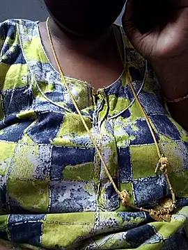 Snapshot of TAMIL_ELAKKIYA chatting on February 17, 2026, 4:10 am TAMIL ELAKKIYA online show from February 17, 2026, 4:10 am