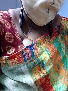 Snapshot of TAMIL_ELAKKIYA chatting on February 7, 2026, 6:27 pm TAMIL ELAKKIYA online show from February 7, 2026, 6:27 pm