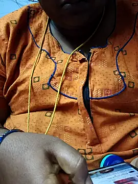 Snapshot of TAMIL_ELAKKIYA chatting on December 19, 2025, 8:33 pm TAMIL ELAKKIYA online show from December 19, 2025, 8:33 pm