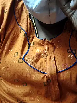 Snapshot of TAMIL_ELAKKIYA chatting on November 28, 2025, 9:20 am TAMIL ELAKKIYA online show from November 28, 2025, 9:20 am