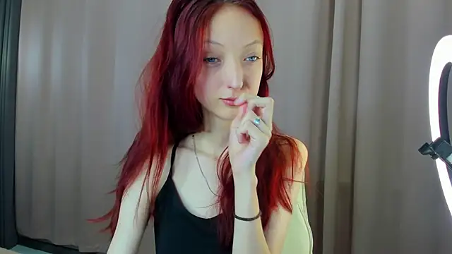 Snapshot of Daria_J chatting on October 12, 2025, 4:03 am Daria J online show from October 12, 2025, 4:03 am