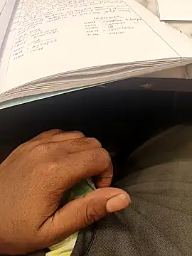 hotboy43339 online show from March 5, 2026, 2:41 am