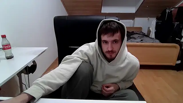 Snapshot of Bez3ybik chatting on December 17, 2025, 10:59 pm Bez3ybik online show from December 17, 2025, 10:59 pm