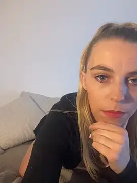 Snapshot of BrumeLove chatting on February 28, 2026, 9:53 am BrumeLove online show from February 28, 2026, 9:53 am