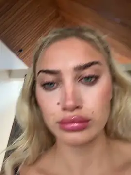 Snapshot of auriangel chatting on November 29, 2025, 12:33 am auriangel online show from November 29, 2025, 12:33 am