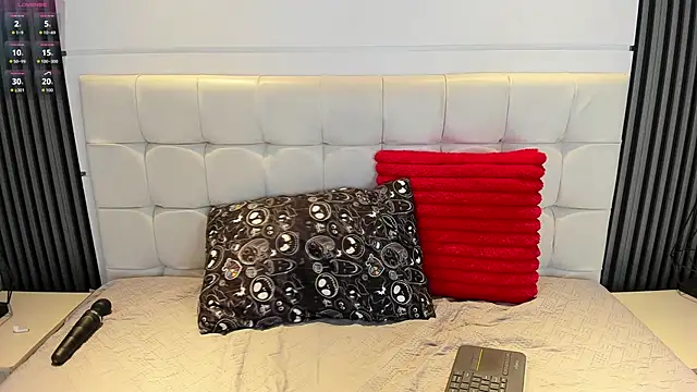 Snapshot of Ravenna666_ chatting on October 5, 2025, 2:13 am Ravenna666 online show from October 5, 2025, 2:13 am