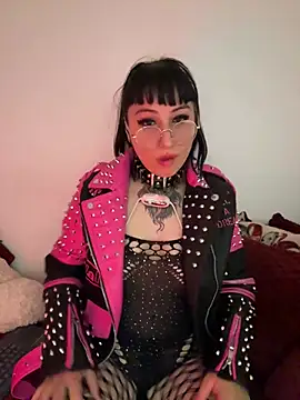 Ravenna666  online show from April 3, 2026, 1:34 am