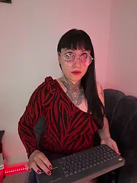 Ravenna666  online show from April 11, 2026, 10:02 pm