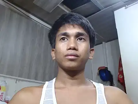 Snapshot of charlie0728 chatting on July 9, 2026, 4:39 pm charlie0728 online show from July 9, 2026, 4:39 pm