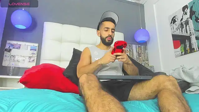 Yiyo10  online show from February 10, 2026, 4:22 am