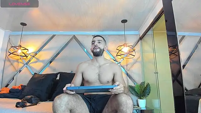 Yiyo10  online show from April 8, 2026, 3:52 am