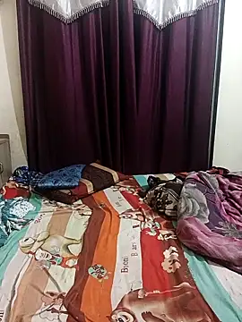 MEERAcle online show from December 21, 2025, 5:03 pm