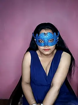 Snapshot of MEERAcle chatting on October 28, 2025, 5:34 pm MEERAcle online show from October 28, 2025, 5:34 pm