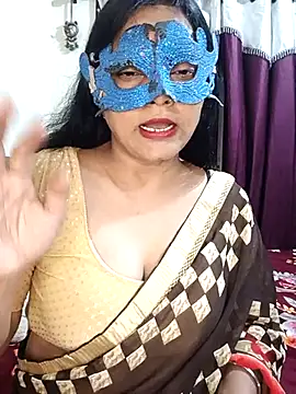 Snapshot of MEERAcle chatting on April 20, 2026, 2:51 pm MEERAcle online show from April 20, 2026, 2:51 pm