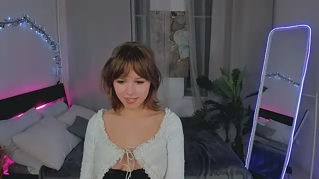 JanetMoor online show from November 9, 2025, 5:17 pm