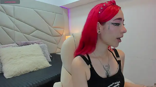 Snapshot of persefone_333 chatting on September 10, 2025, 8:08 pm persefone 333 online show from September 10, 2025, 8:08 pm