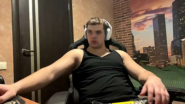 MusclePhantom online show from March 6, 2026, 9:43 pm