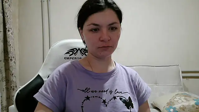 Amanda Soft online show from October 20, 2025, 2:13 am