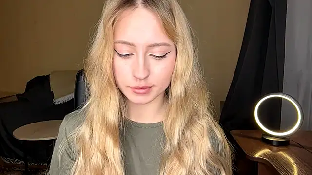 Jetta Corsacami online show from November 25, 2025, 2:28 pm