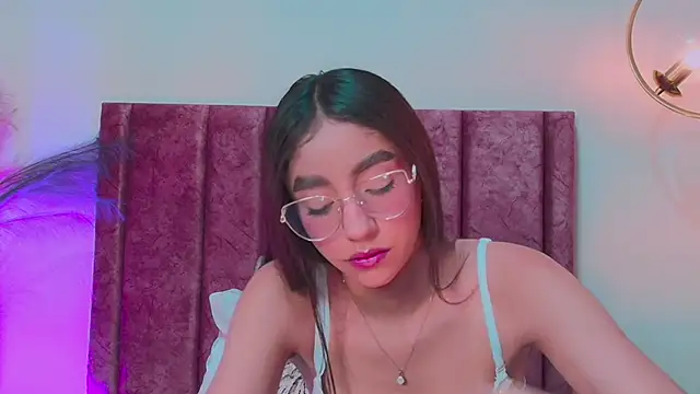 Snapshot of IvyJhons chatting on November 14, 2025, 11:58 am IvyJhons online show from November 14, 2025, 11:58 am