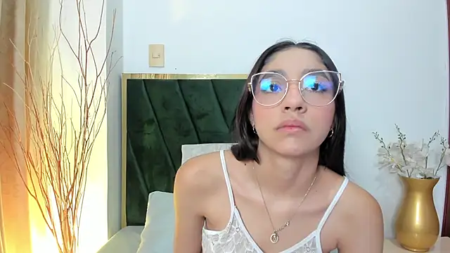 Snapshot of IvyJhons chatting on November 29, 2025, 12:16 pm IvyJhons online show from November 29, 2025, 12:16 pm