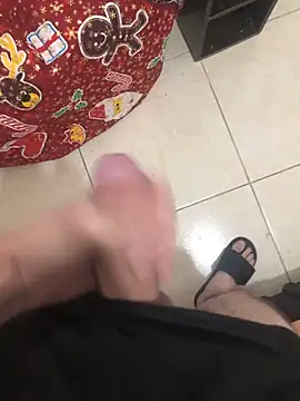 Snapshot of Lobito_00 chatting on December 22, 2025, 2:01 am Lobito 00 online show from December 22, 2025, 2:01 am