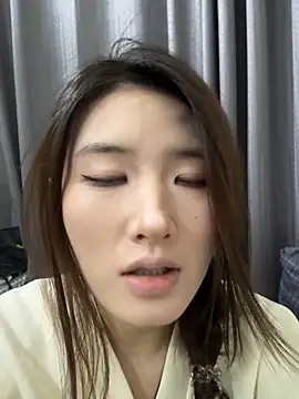 Moonlight-23 online show from November 15, 2025, 2:21 pm