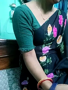 Snapshot of Apurvaa chatting on November 26, 2025, 1:44 pm Apurvaa online show from November 26, 2025, 1:44 pm