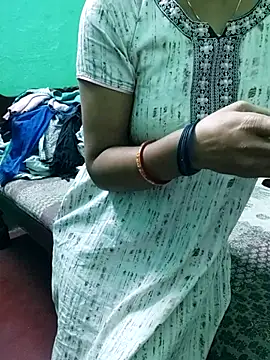 Snapshot of Apurvaa chatting on December 2, 2025, 1:46 pm Apurvaa online show from December 2, 2025, 1:46 pm