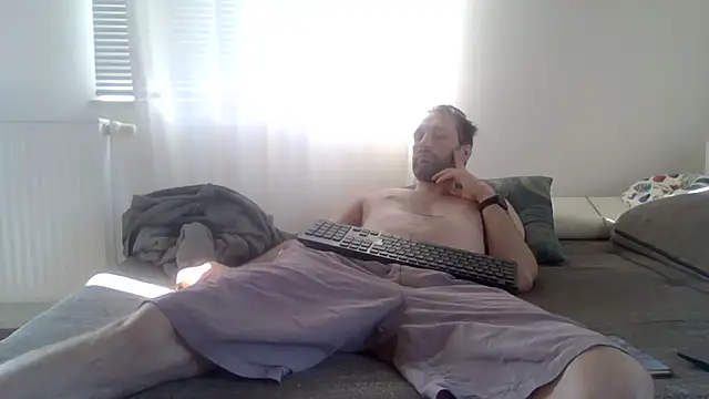XLBarehengst online show from July 25, 2026, 4:02 pm