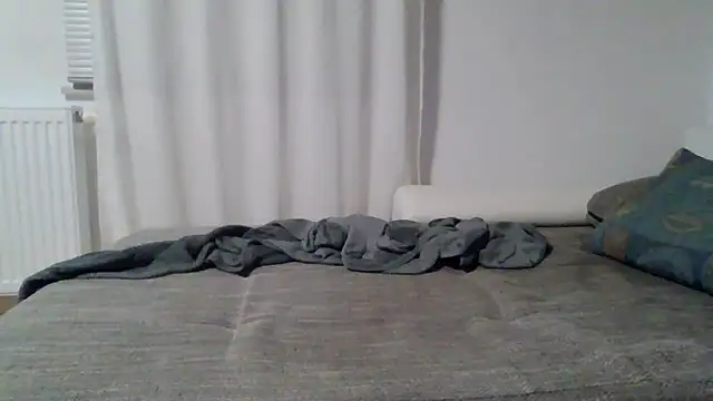 Snapshot of XLBarehengst chatting on September 18, 2025, 7:50 pm XLBarehengst online show from September 18, 2025, 7:50 pm