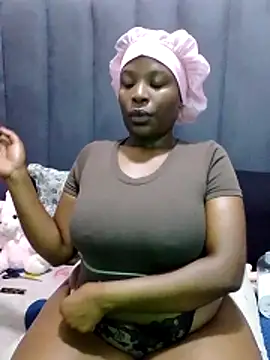 MrsMxx25 online show from October 23, 2025, 4:11 am