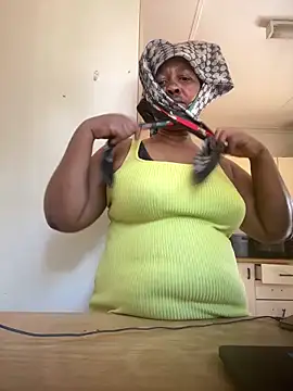 Ebonyboobsmilk online show from December 4, 2025, 1:32 pm