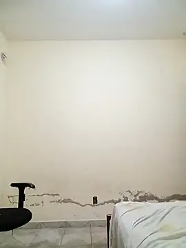 Maniasefetiches online show from April 3, 2026, 1:01 am